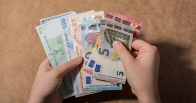 Après une récente envolée, à combien s'échangent les devises en Algérie ce 4 juillet ? 