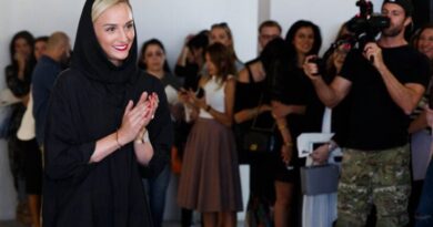 Innovateurs de la mode 2024 : Forbes honore la styliste franco-algérienne Faiza Bouguessa