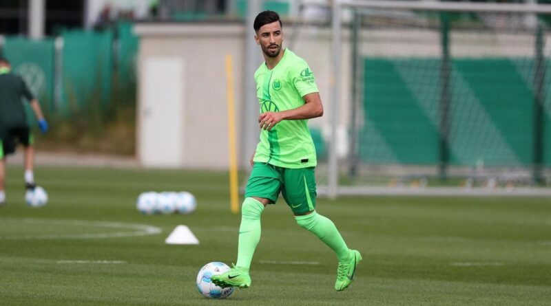 "Je marquerai 15 à 20 buts avec Wolfsburg", Amoura annonce déjà la couleur