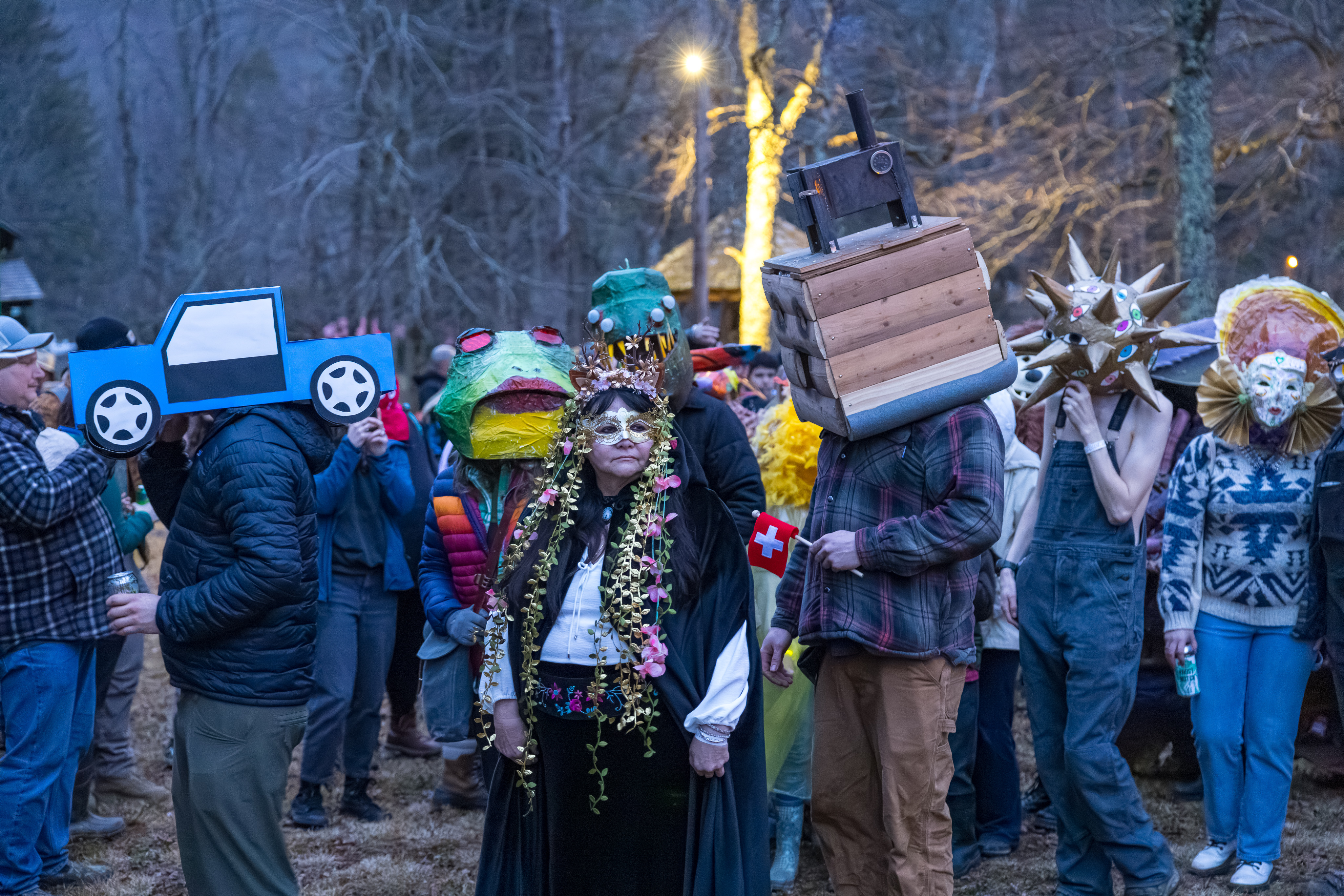 Aux États-Unis, les traditions suisses perdurent encore aujourd'hui à certains endroits, comme par exemple lors du «carnaval» du village d'Helvetia en Virginie occidentale, le 10 février 2024.