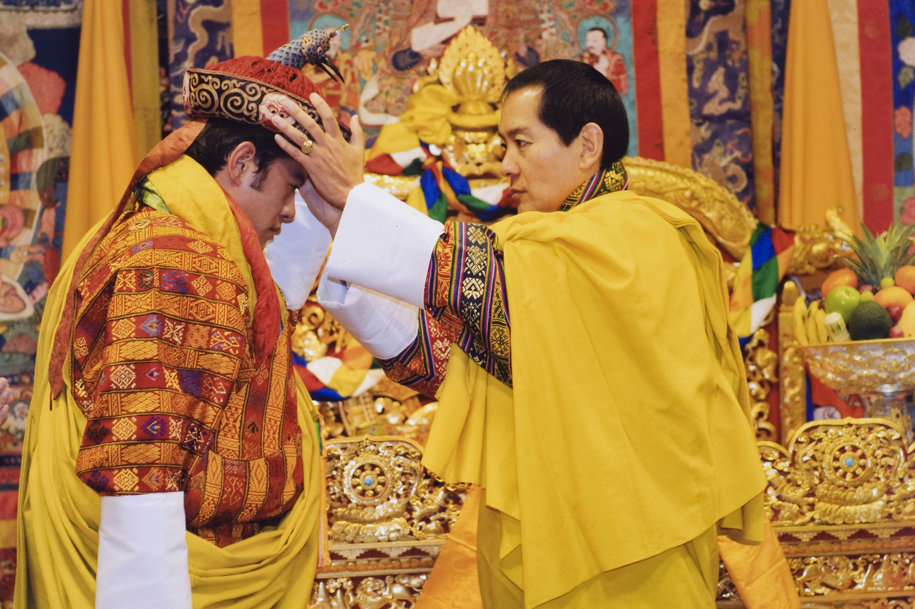 Le couronnement, le 6 novembre 2008, de Jigme Khesar Namgyel Wangchuck, successeur de son père Jigme Singye Wangchuck, comme «Roi Dragon» du Bhoutan.