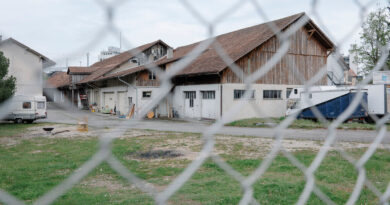 A Bienne, la vie déchirante des saisonniers se lit dans les murs