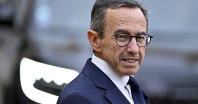 Immigration en France: Bruno Retailleau se dit favorable à revoir "certains accords avec l'Algérie"