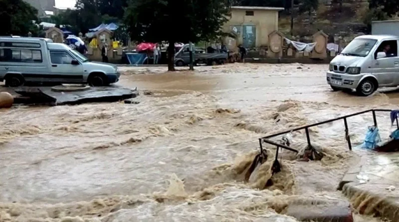 Pluies torrentielles : fermetures de routes signalées dans plusieurs willayas du sud