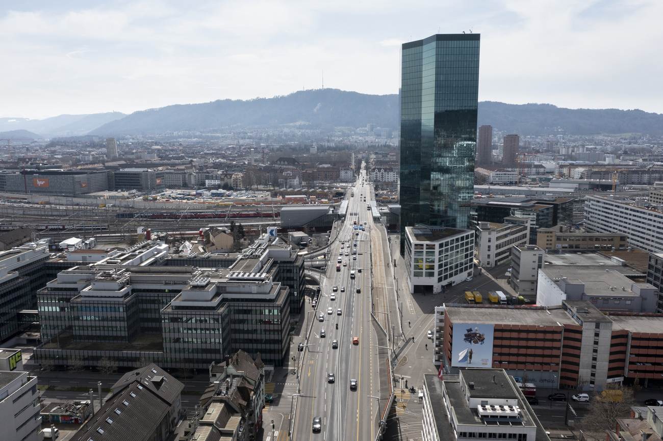 Das Stadtquartier Hardbruecke mit dem Prime Tower Hochhaus, fotografiert am 26. Maerz 2021 in Zuerich.