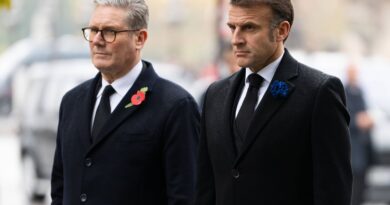 11-Novembre : Emmanuel Macron et le Premier ministre britannique commémorent l’armistice de 14-18