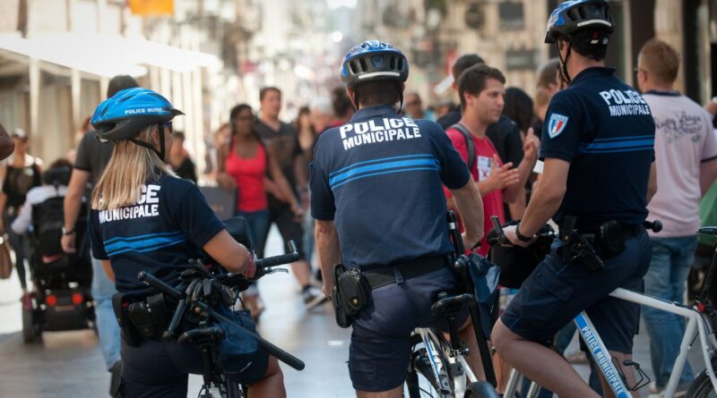 Bordeaux s’inspire des « Bobbies anglais » et arme une brigade de sa police municipale