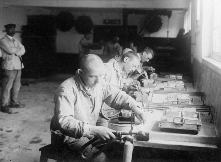 Les jeunes bagnards de Belle-Ile-en-Mer étaient forcés de travailler de longues heures.