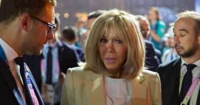 Brigitte Macron fait de la prévention contre le harcèlement scolaire à la « Star Academy »