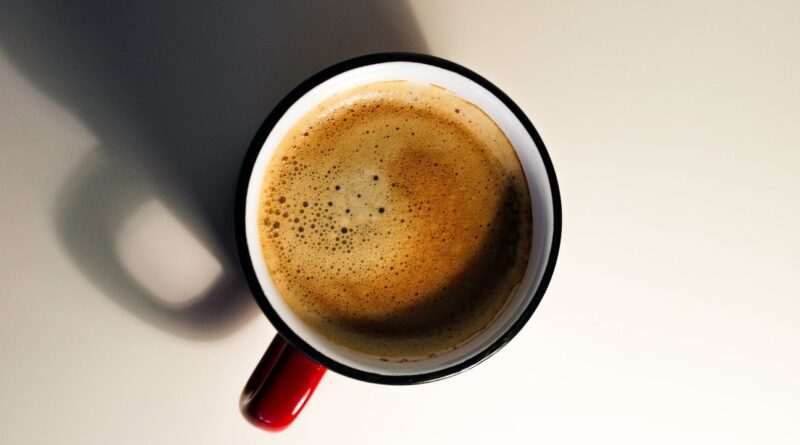 Ce café servi les pieds dans le vide à 70 m de hauteur vous coûtera 50 euros