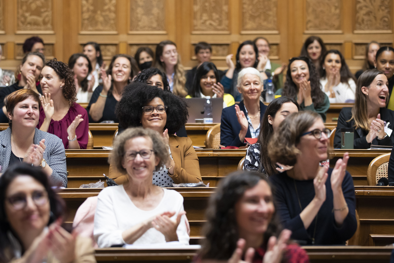 Femmes sur les banc du Conseil national