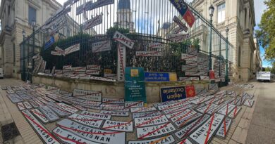 Crise agricole : Les panneaux de villes bâchés ou retirés, indices d'une nouvelle colère des agriculteurs