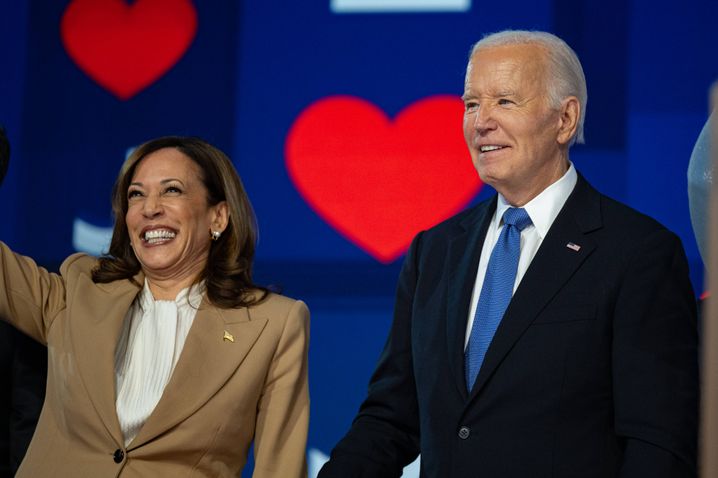 Le président Joe Biden et sa vice-présidente Kamala Harris, à qui il a laissé sa place dans la course à la présidentielle en juillet dernier.