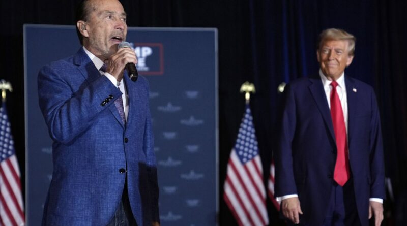 Election américaine 2024 : Qui est Lee Greenwood, l’interprète de l’hymne de la victoire de Donald Trump ?