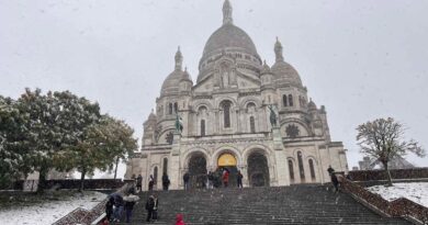 EN IMAGES : Il neige !!! Découvrez Le Mans, Rennes, Versailles, Chambord ou encore le PSG sous un manteau blanc