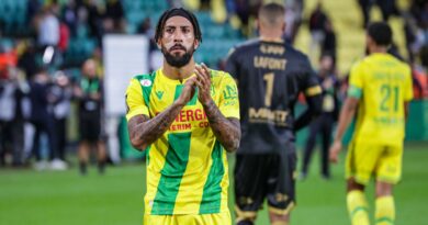 FC Nantes : Sorba Thomas victime d’insultes racistes après la défaite à Lens, le club apporte son soutien au joueur