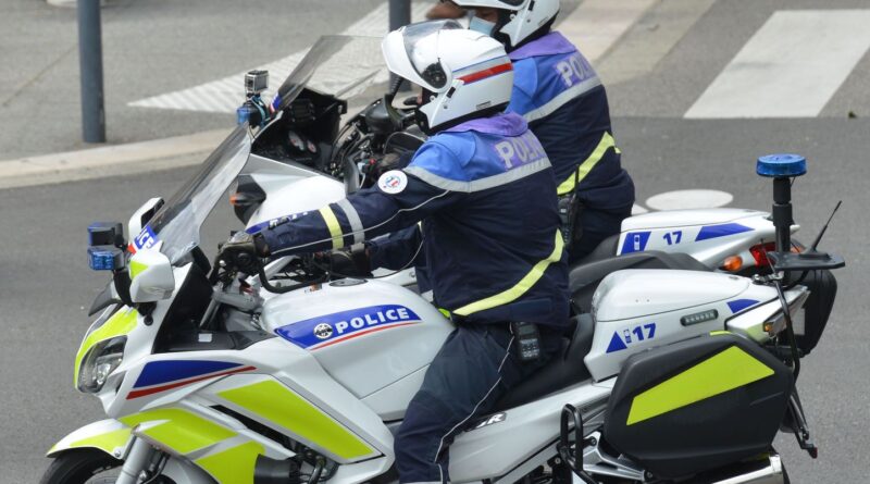 Grenoble : Un homme de 36 ans tué d’un coup de couteau dans une épicerie