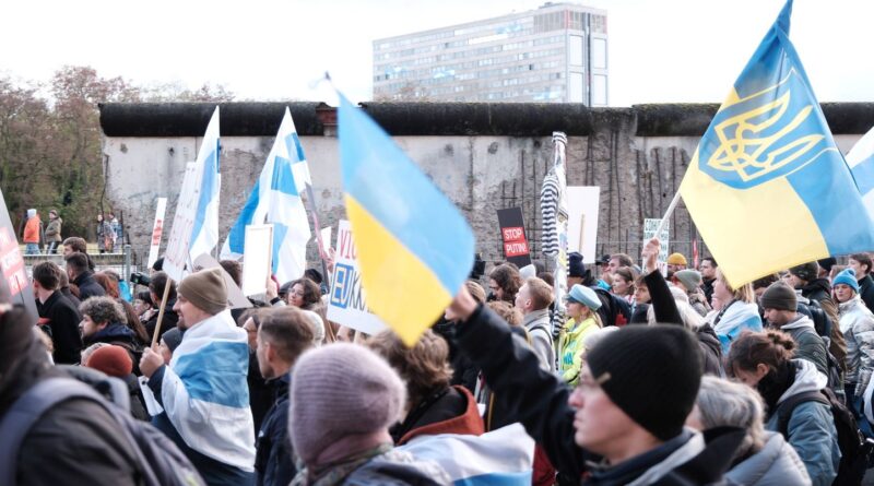 Guerre en Ukraine : L’opposition russe en exil manifeste à Berlin contre Poutine et la guerre