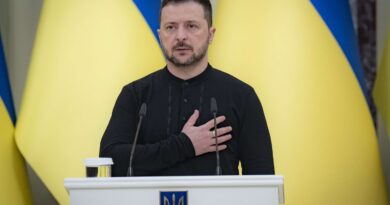 Guerre en Ukraine : Volodymyr Zelensky qui emprisonne ses opposants politiques ? Pourquoi c’est à nuancer