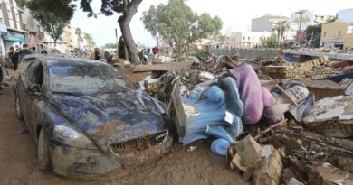 Inondations en Espagne : Il arrive en retard à son travail après avoir perdu sa voiture, son patron le vire