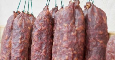 Intoxication alimentaire : Des calendriers de l’Avent au saucisson rappelés pour risque de listeria