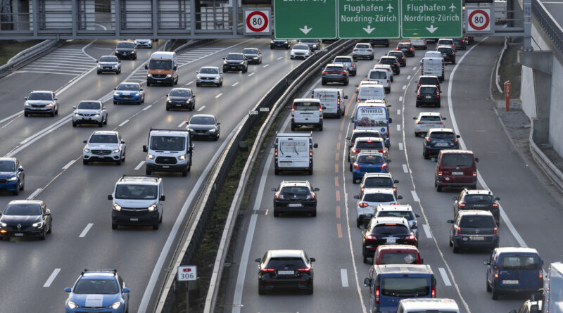 La Suisse a-t-elle besoin d'autoroutes plus larges?