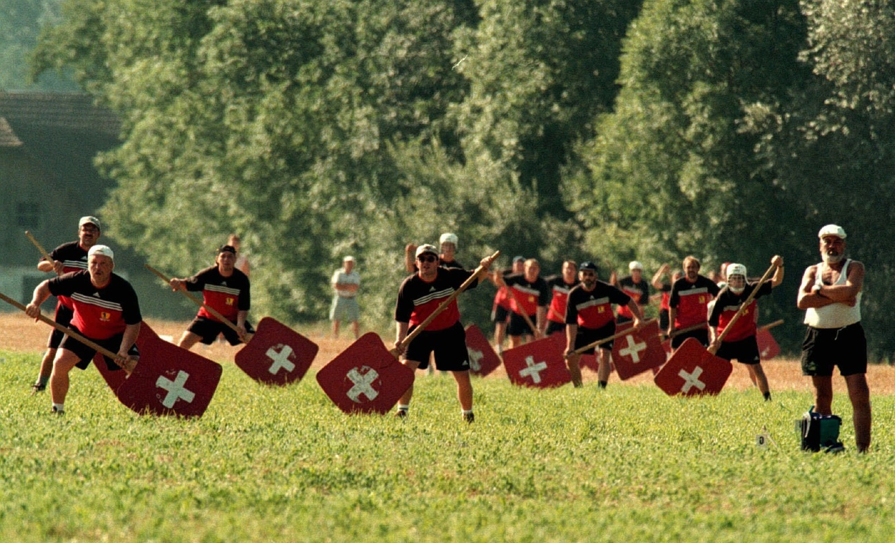 Equipe qui défend dans le jeu du hornuss