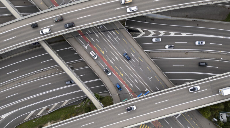 Le peuple suisse pourrait refuser d’élargir ses autoroutes