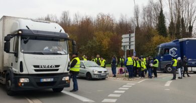 Les « gilets jaunes » seront-ils de retour sur les ronds-points ce week-end, au moins « pour se retrouver » ?