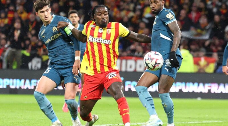 Ligue 1 : Lens et Lyon pestent contre l’arbitrage après deux matchs qu’ils auraient dû gagner largement