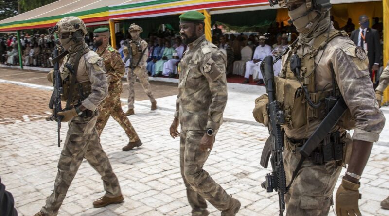 Mali : Le Premier ministre limogé après des critiques contre la junte militaire au pouvoir