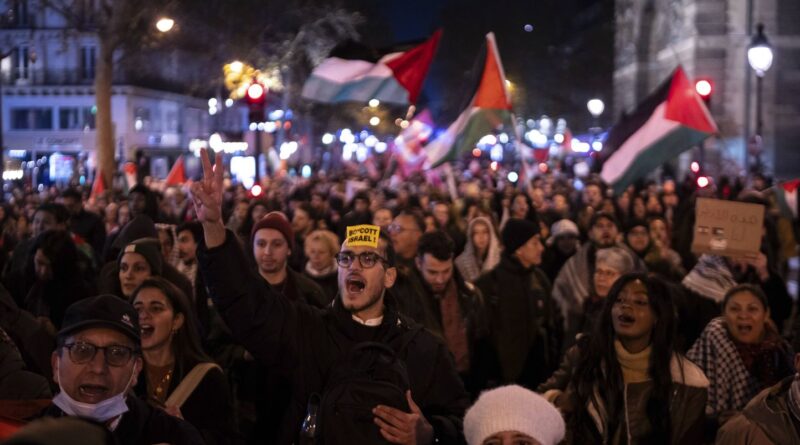 Match France-Israël : Des milliers de manifestants à Paris contre un gala de soutien à Israël controversé