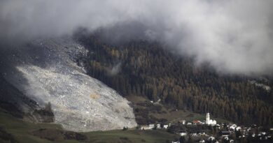 Menacé par un énorme glissement de terrain, un village suisse vidé de ses habitants (et de ses animaux)