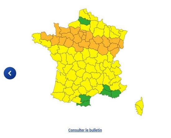 Météo : 28 départements en alerte orange à la neige et au verglas jeudi