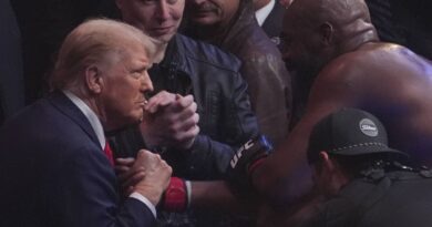 MMA : Donald Trump acclamé au combat de Jon Jones