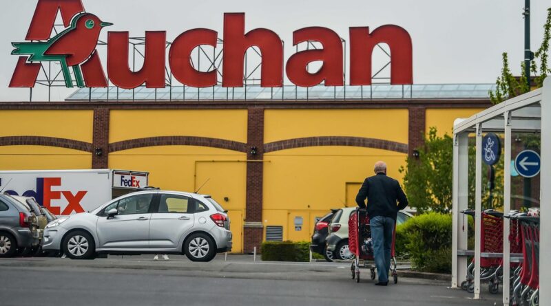 Nord : « Merci et au revoir »… Une salariée d’Auchan reçoit une médaille de fidélité le lendemain de son licenciement