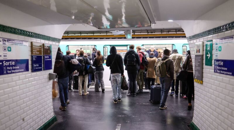 Paris : Quelles sont les lignes de métro fermées ce lundi 11-novembre ?