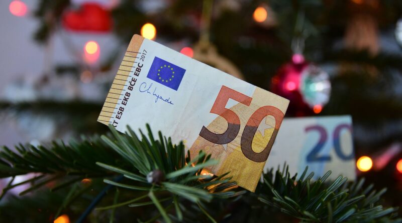 Prime de Noël 2024 : Le montant minimum de 152,45 euros sera versé le 17 décembre