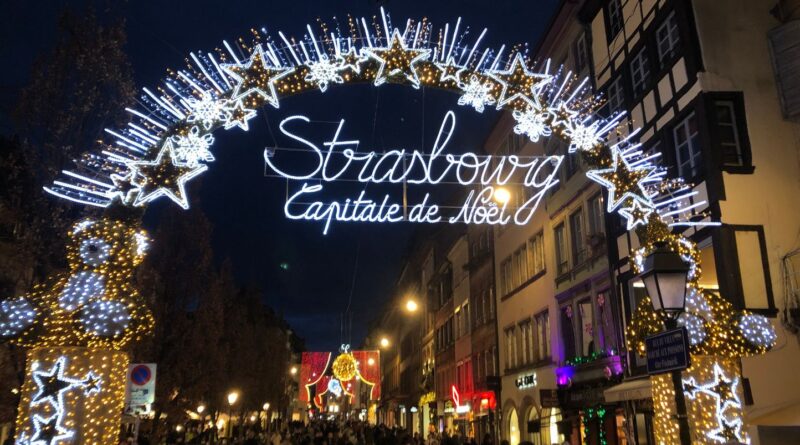 Strasbourg : Le Marché de Noël a ouvert ce mercredi, et c’est déjà plein !