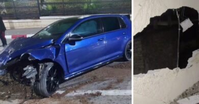 VIDÉO CHOC – Un fou du volant à bord d’une Golf 7 termine sa course dans le mur à Constantine