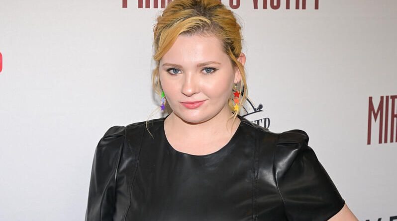 Abigail Breslin, de « Little Miss Sunshine », évoque pour la première fois ses accusations contre Aaron Eckhart