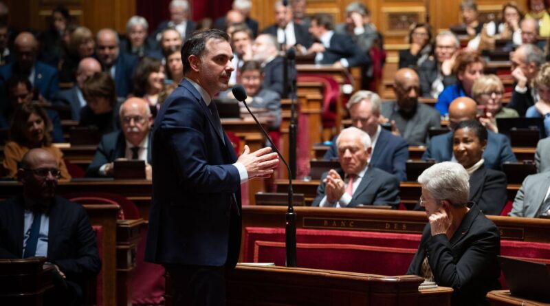 Budget 2025 : Incidents de séance au Sénat, la gauche dénonce un « coup de force » et quitte l’hémicycle