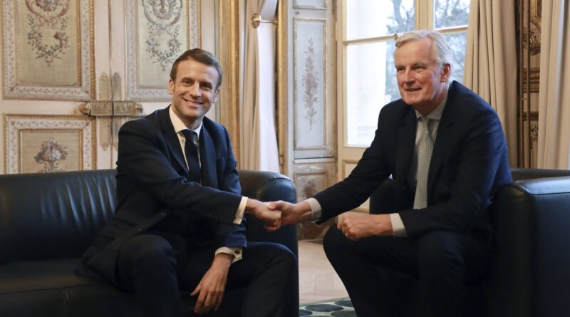 Censure du gouvernement : Pour Macron, la chute de Barnier montrerait le « cynisme insoutenable » du RN