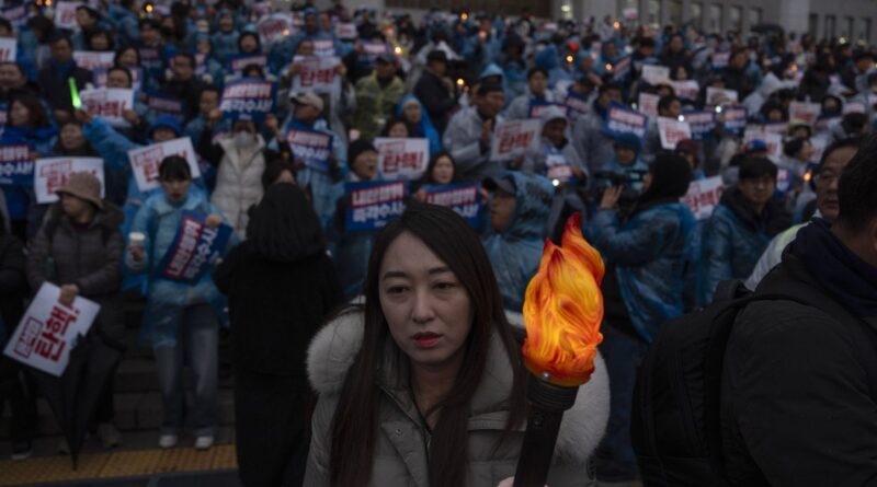 Corée du Sud : « Réponse autoritaire », destitution… Qu’a tenté le président Yoon Suk Yeol avec sa loi martiale mort-née ?