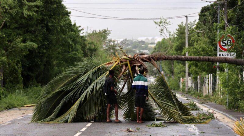 Cyclone à Mayotte : La situation est « catastrophique », au moins deux morts