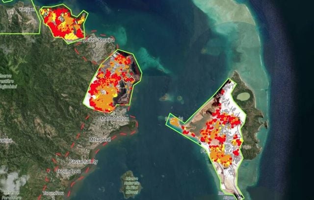 Capture d’écran du site du dispositif de gestion d’urgence du programme Copernicus, lundi 16 décembre 2024. Selon le Cems, les points rouges représentent les bâtiments détruits et les points orange et jaunes ceux qui ont été endommagés ou possiblement endommagés.