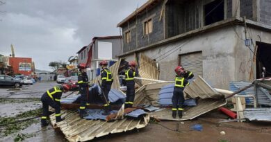 Cyclone à Mayotte : Le préfet craint « certainement plusieurs centaines » de morts