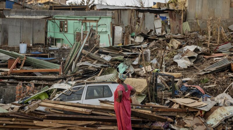 Cyclone à Mayotte : « Quatre jours d’angoisse, c’est long »… L’attente des Mahorais sans nouvelle de leurs proches