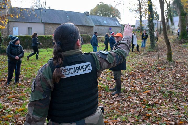 Morgane Rivoal, 13 ans, a disparu depuis qu'elle a quitté le domicile familial de Pabu (Côtes-d'Armor) à pied le 25 novembre. Des battues ont été organisées pour tenter de la retrouver.