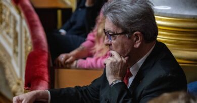 Election présidentielle 2027 : Mélenchon réfute toute « intention obsessionnelle » de se présenter